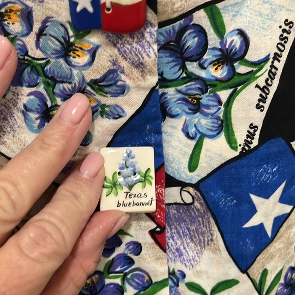 Handmade Texas blue bonnets florals dress, with ceramic buttons size Large - Picture 6 of 9